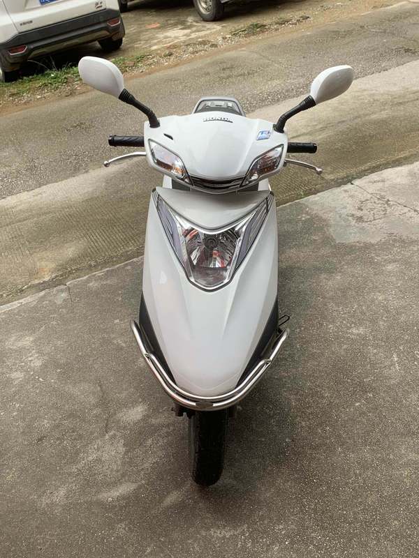 五羊本田睿御110全方位详细使用感受!油耗!跑山!