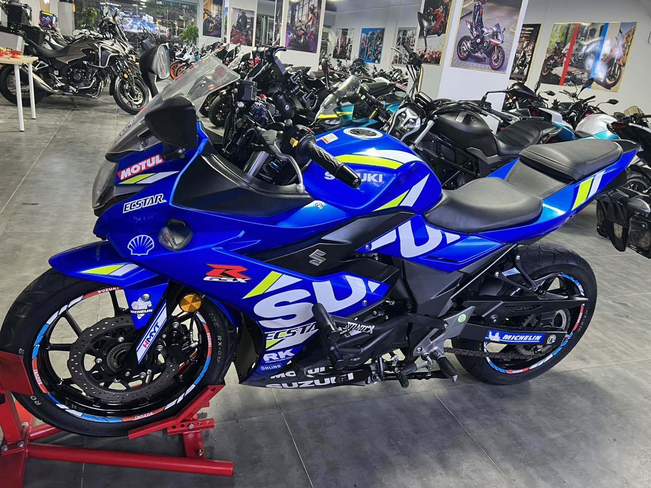 二手豪爵鈴木gsx250r